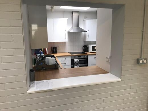 Kitchen hatch